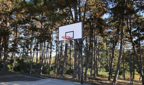 Rekonstruisan teren za male sportove u Beloševcu