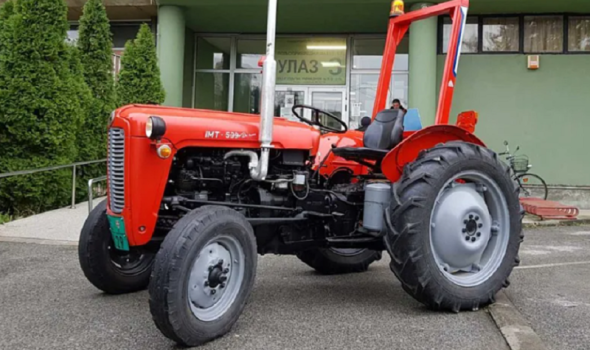 Otvoren javni poziv za subvencionisanu dodelu zaštitnog rama za traktore
