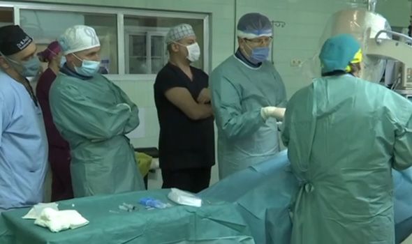 U UKC Kragujevac na listi čekanja za veštačko koleno ili kuk oko 1.300 pacijenata – RFZO: Plan da se uvede DOPUNSKI RAD