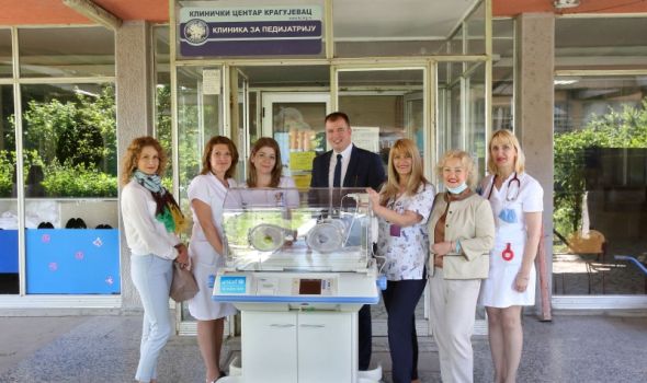 UNICEF poklonio još jedan inkubator Kragujevcu