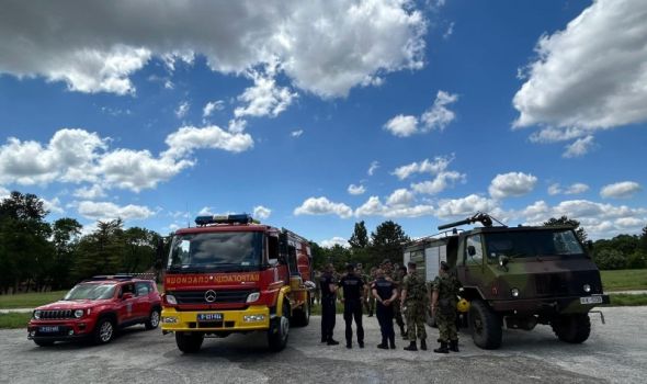 Vatrogasci i vojnici u zajedničkoj vežbi (FOTO)