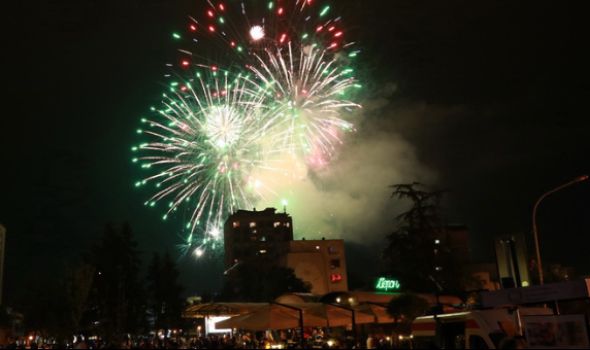 Grad doček Nove godine plaća 10.000€: Evo ko će zabavljati Kragujevčane