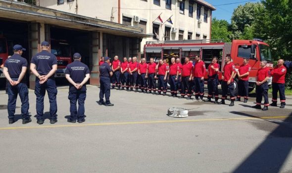 Održan trening specijalizovane jedinice civilne zaštite za gašenje pozara na platou Vatrogasne čete "Zastava" (FOTO)