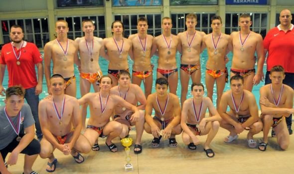U17 ekipa Radničkog vicešampion Srbije, U12 treći u regionu