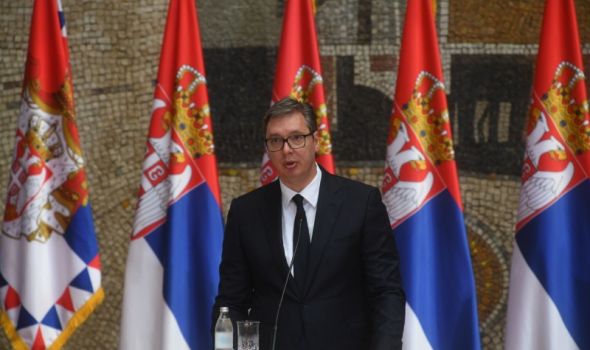 Vučić najavio povećanje plata zdravstvenim radnicima