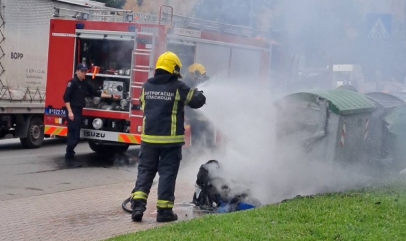 Nesavesni građani zapalili kontejner u centru (FOTO)