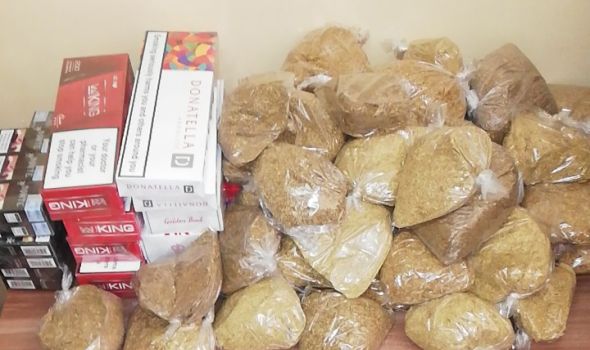 Policija kod Kragujevčanina u automobilu i kući pronašla 43 kilograma rezanog duvana i 580 paklica cigareta