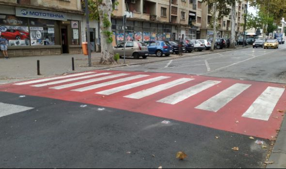 Moderna crveno-bela zebra i kod OŠ “Svetozar Marković”