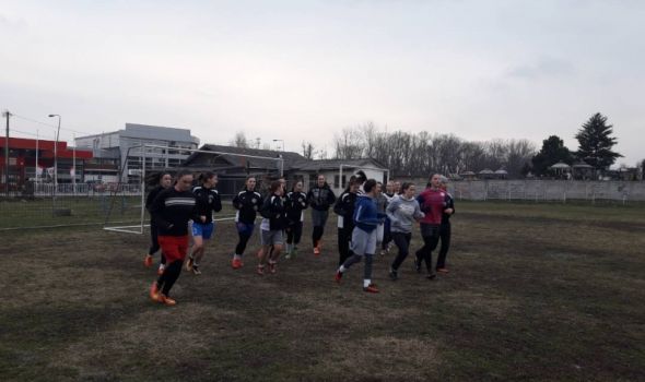 Fudbalerke “Šumadije” se pripremaju za plasman u Super ligu (FOTO)
