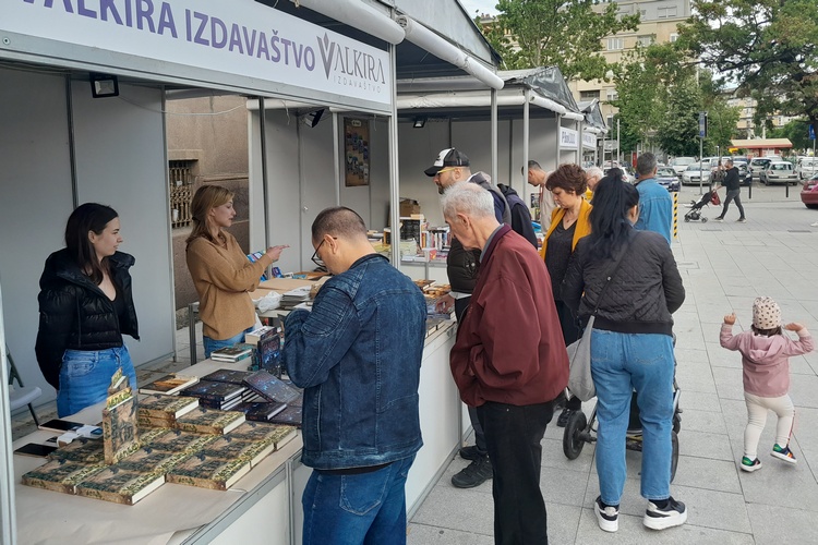 Sajam "Književna zona" do nedelje u Kragujevcu